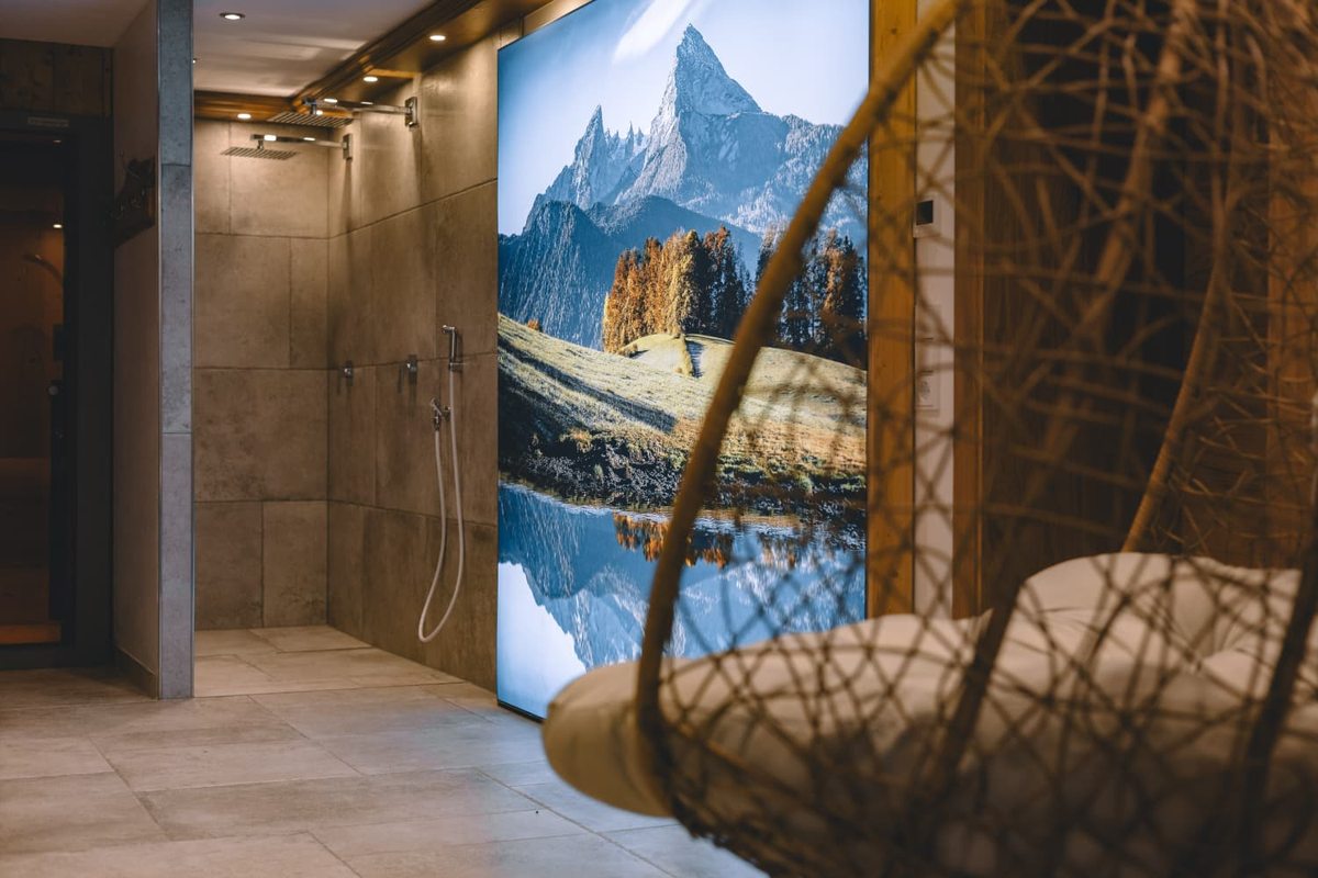 Lodge 2713 im Berchtesgadener Land – Wellnessbereich mit Panoramamotiv